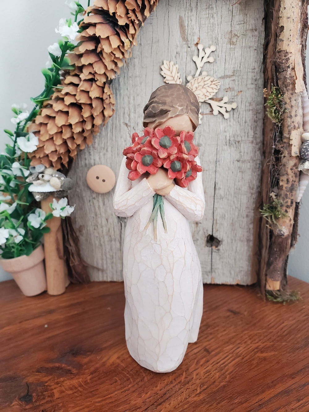 Willow Tree - Surrounded By Love 2009 - Girl Holding Red Flowers